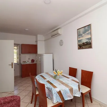 Apartment Lepur - Two-bedroom With Terrace *