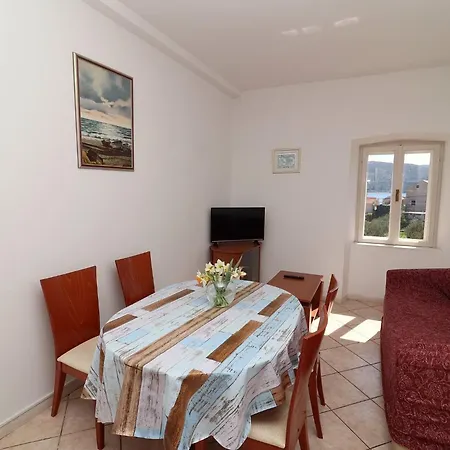 Apartman Lepur - Two-bedroom With Terrace