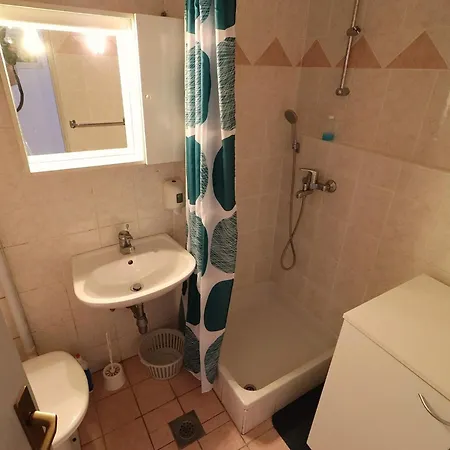 Lepur - Two-bedroom With Terrace Apartment Slano