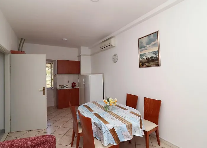 شقة Lepur - Two-bedroom With Terrace *