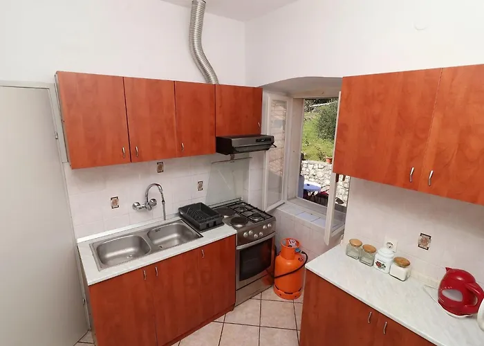 شقة Lepur - Two-bedroom With Terrace