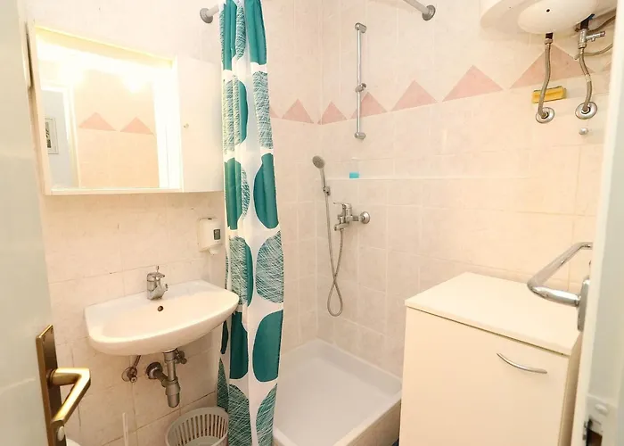 Lepur - Two-bedroom With Terrace