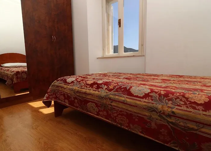 Lepur - Two-bedroom With Terrace